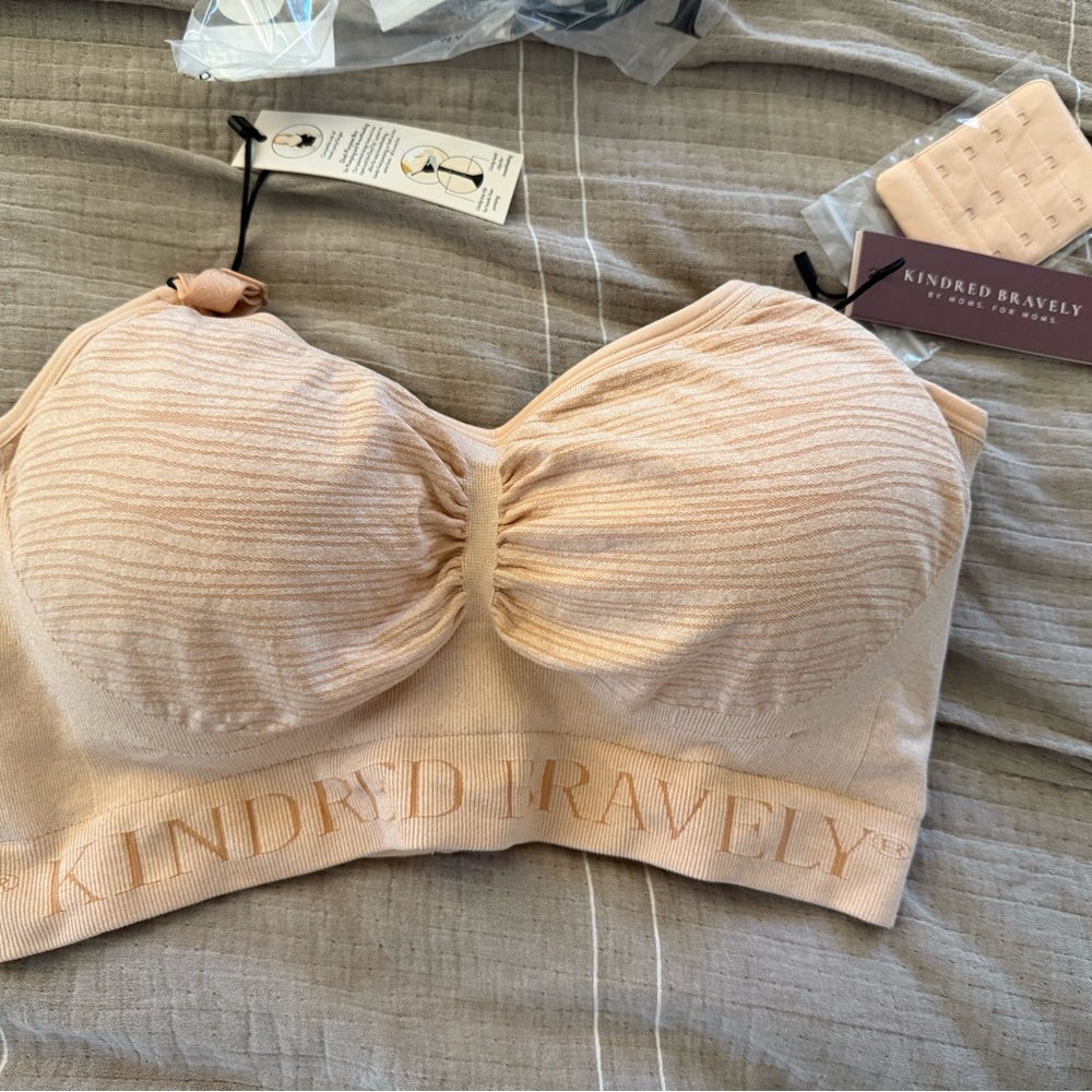Kindred Bravely Women's Cream Nursing/Pumping Bra
